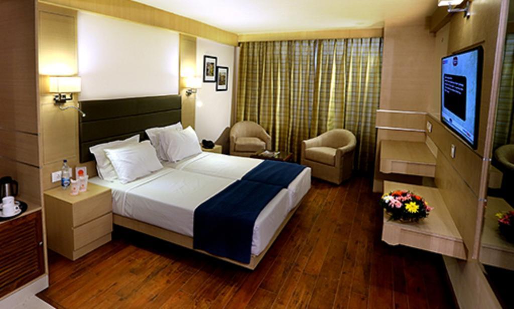 Hotel Sunbeam Chandigarh Exterior photo