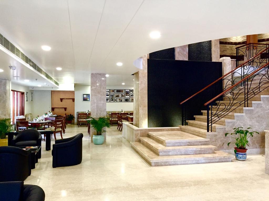 Hotel Sunbeam Chandigarh Exterior photo