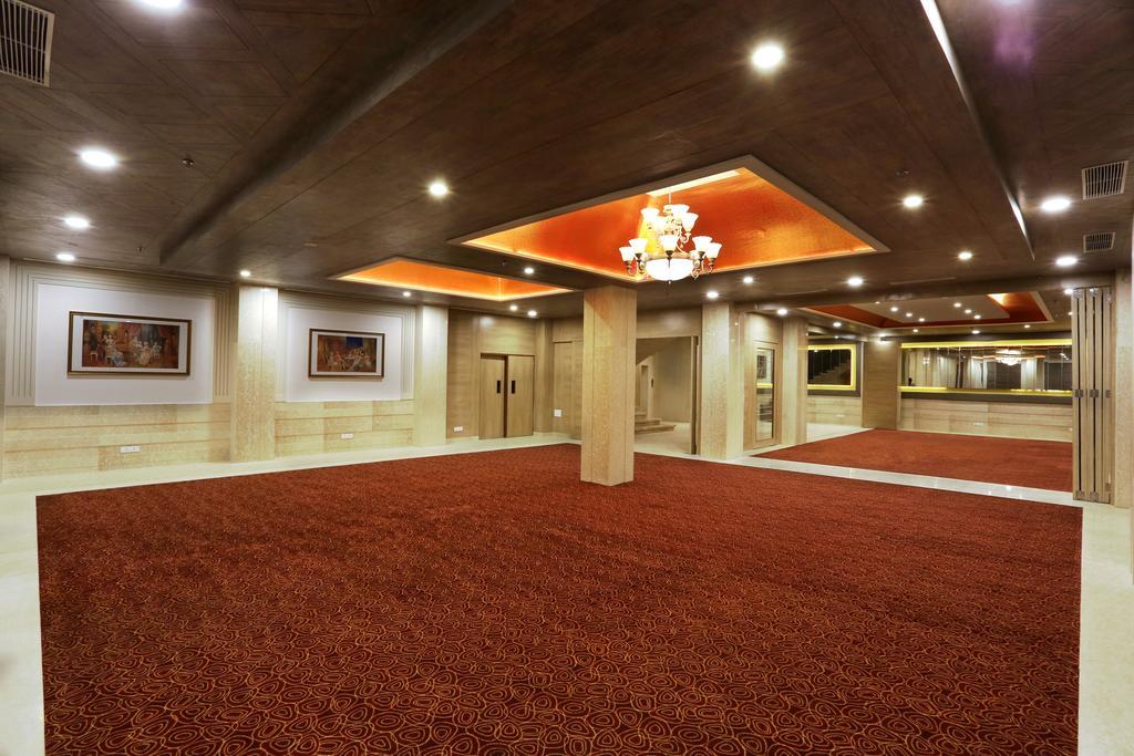 Hotel Sunbeam Chandigarh Exterior photo
